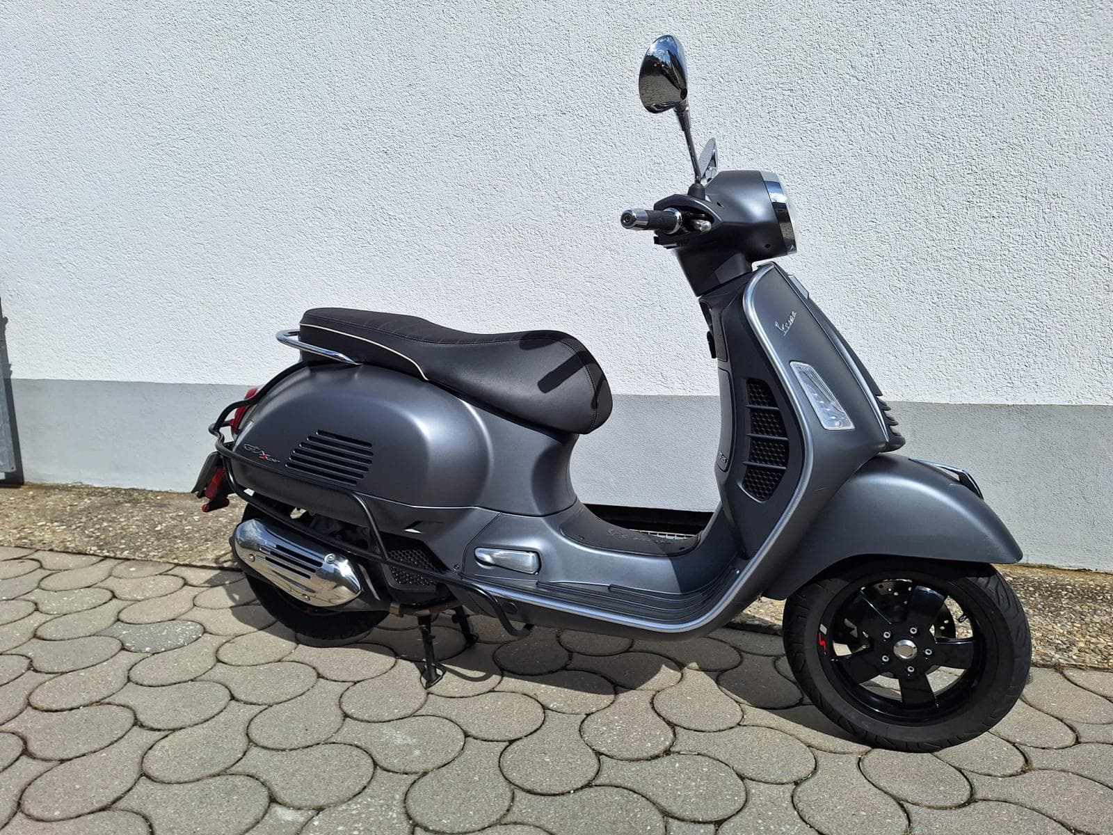 Vespa GTS 125